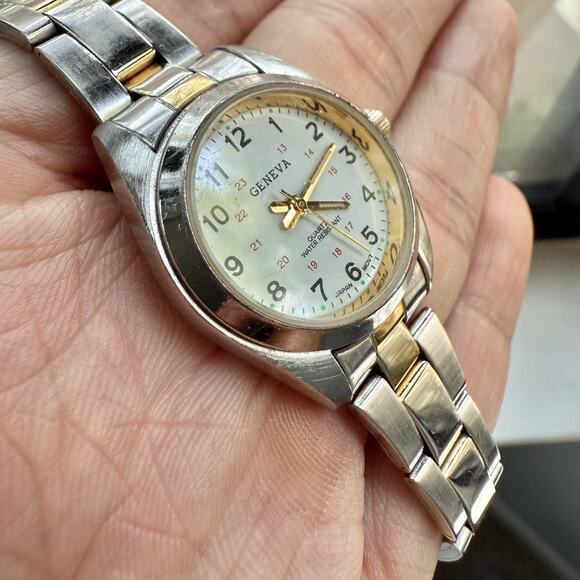 Vintage Geneva Two Tone Gold Silver Ladies Watch Japan Movement Stainless Steel - Picture 2 of 9